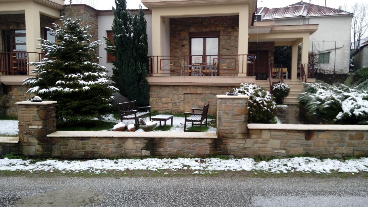 Villa Evenos Káto Loutrákion Exterior foto