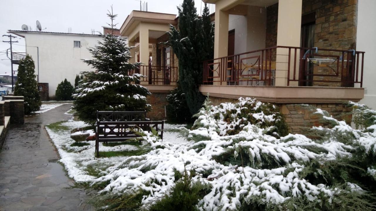 Villa Evenos Káto Loutrákion Exterior foto